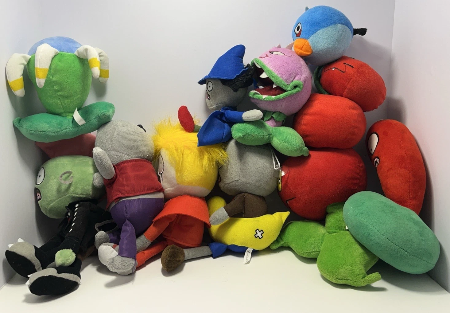 UNOFFICIAL Plants vs Zombies PvZ Plush Stuffed Toy 10 Piece Set Second Hand Used view 2